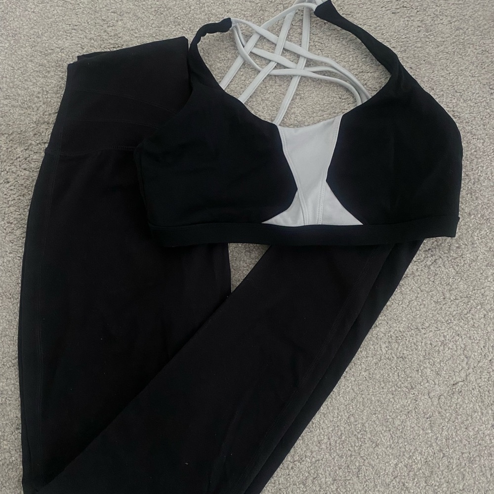 BUFFBUNNY matching set 🖤 size small